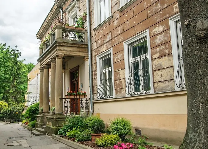 Red Kurka Apartments